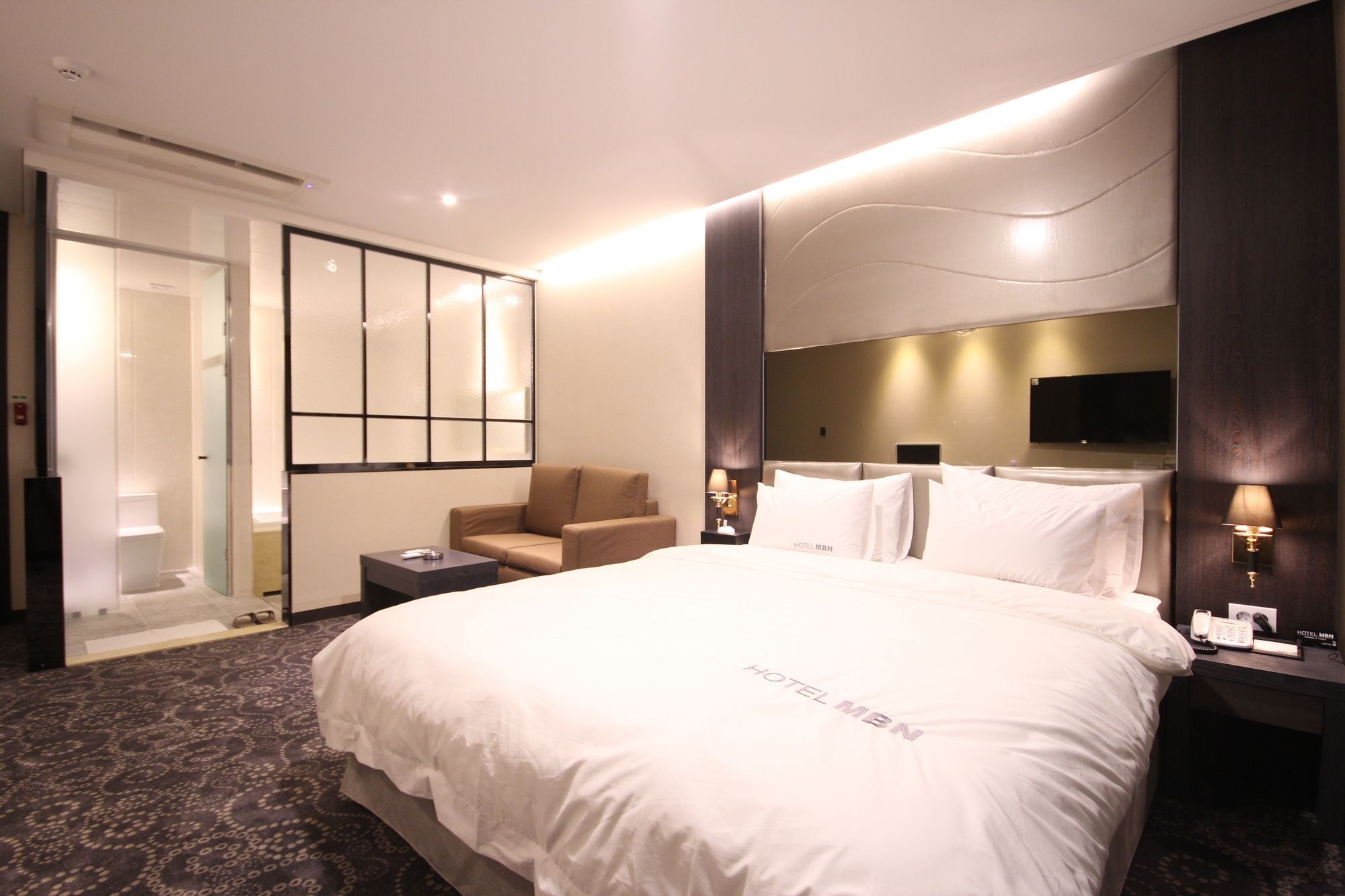 Mbn Hotel Чангуон Екстериор снимка